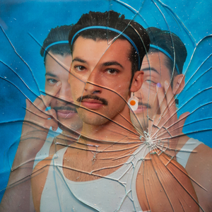 久久免费国偷自产AⅤ一区二区
